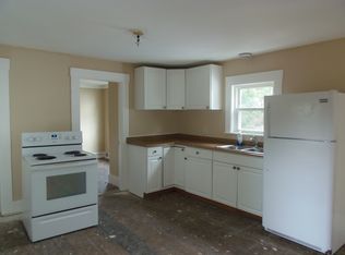 11 King St APT 1, Rochester, NH 03867