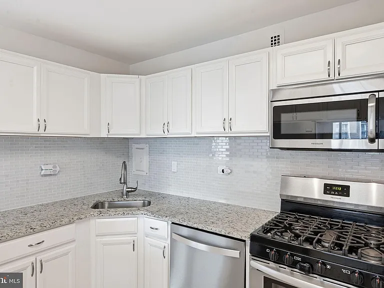 5340 Holmes Run Pkwy #704 — Photo 16