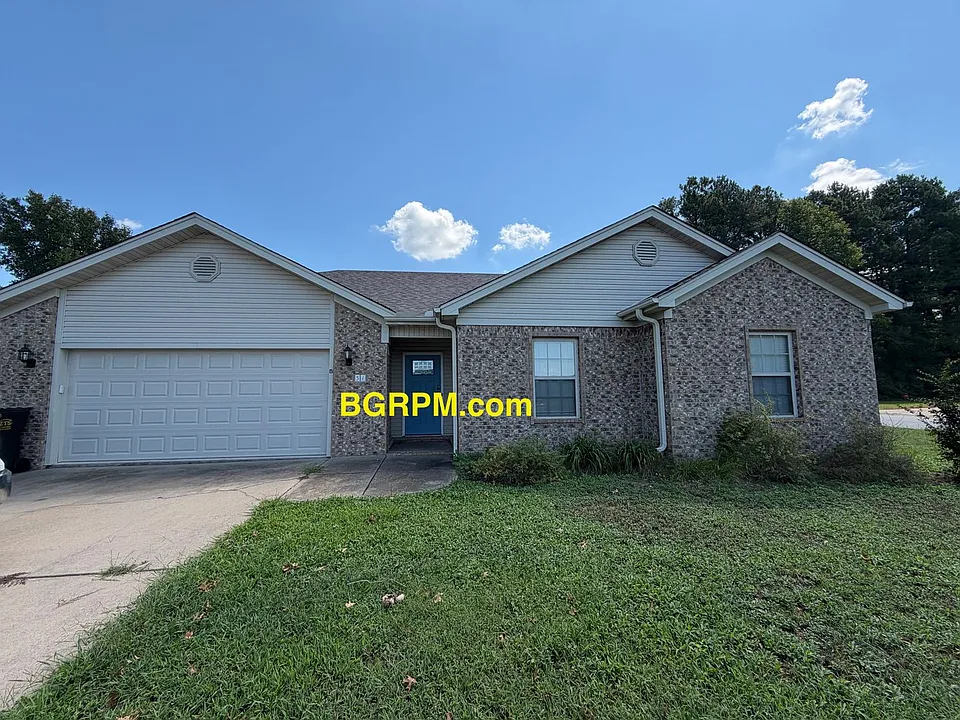 31 Willow Lake Dr