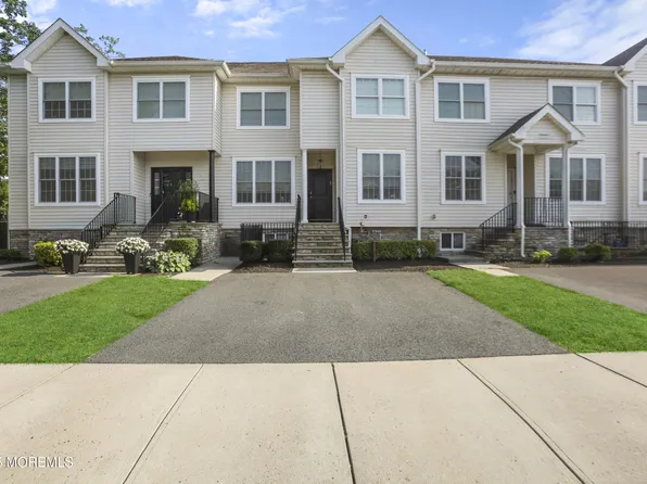 4 Stamford Hill Road, Lakewood, NJ 08701