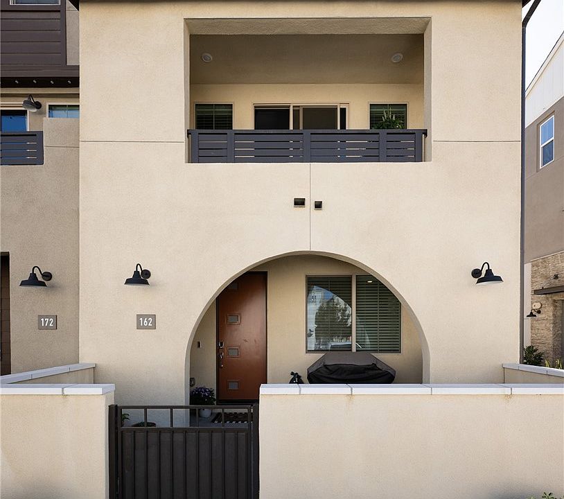 1st image of 162 Juniper Dr