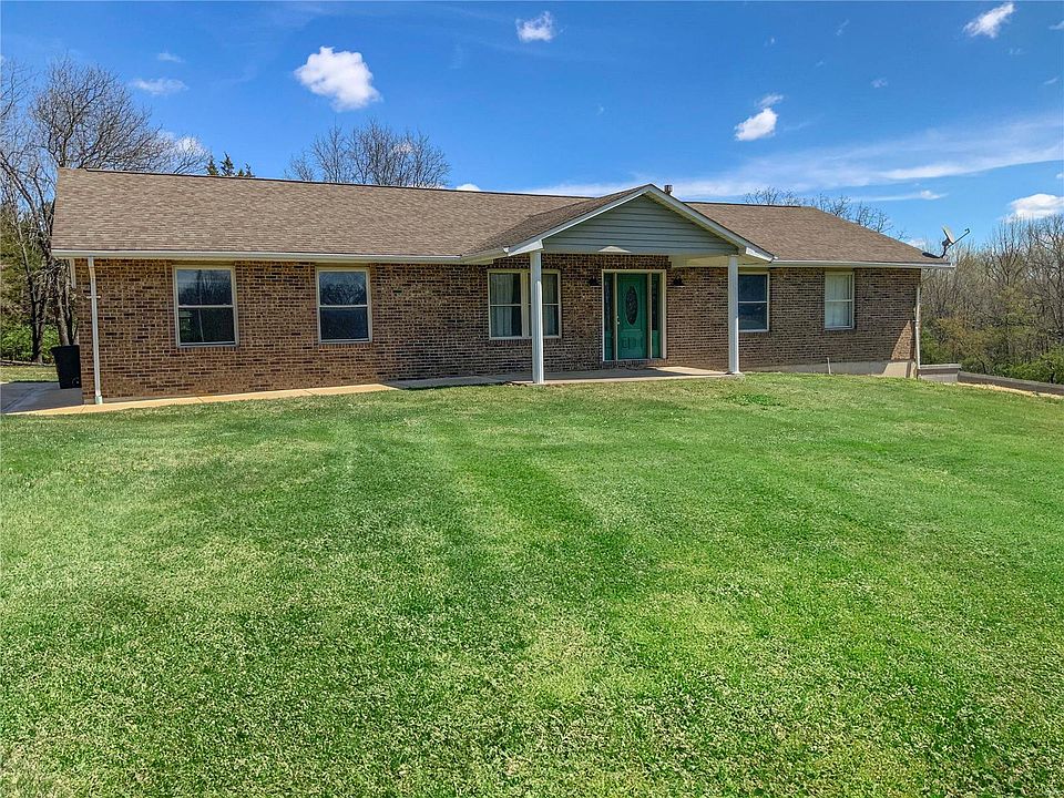 1st image of 675 Oakdale Cir