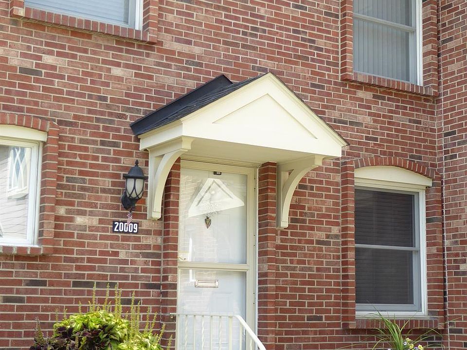 1st image of 20009 S Great Oaks Cir