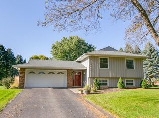 14683 Dominica Ct, Apple Valley, MN 55124