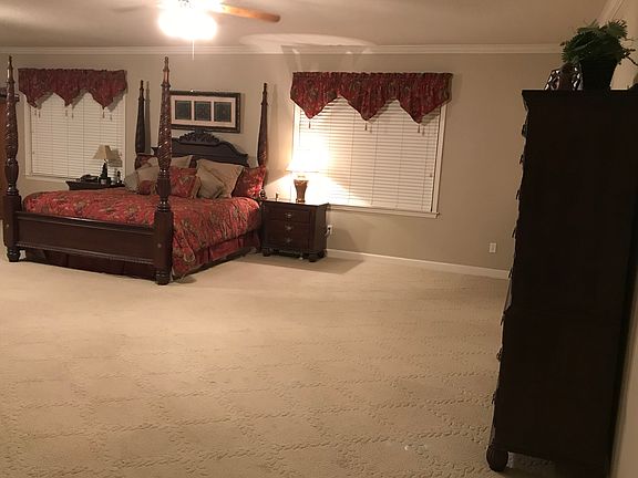 600 sq ft Master bedroom