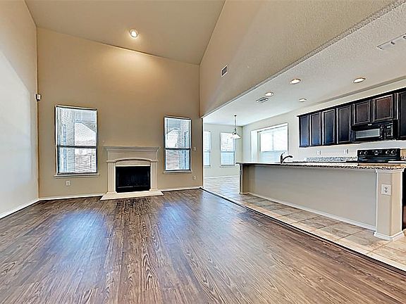 2nd image of 4212 Glen Abbey Dr