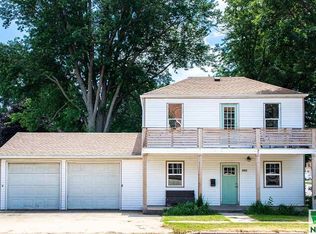 107 2nd St NE, Sioux Center, IA 51250