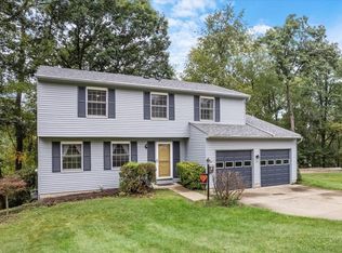 652 Fruitwood Dr, Bethel Park, PA