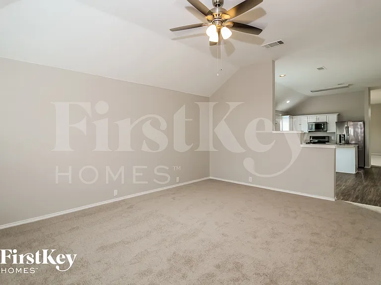 8749 Sagebrush Trl — Photo 3