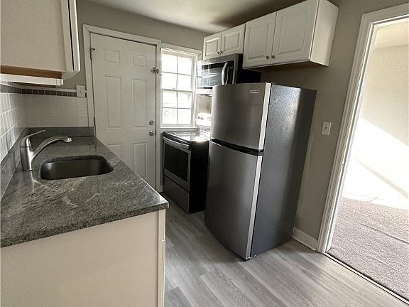 3rd image of 25170 Treadwell Ave
