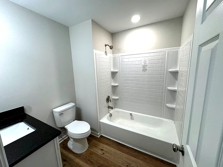 301 Dahl St — Photo 6