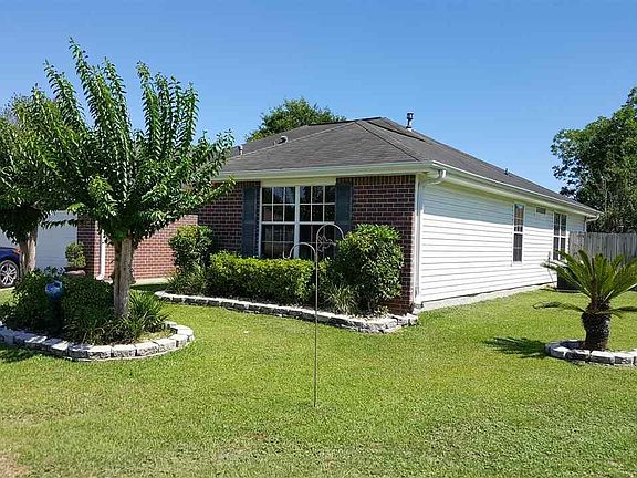 2nd image of 200 Darrah Cir
