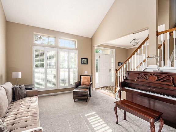 5th image of 7686 Park Bend Dr