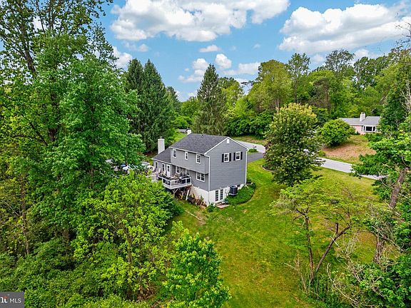 4th image of 109 Tradition Ln