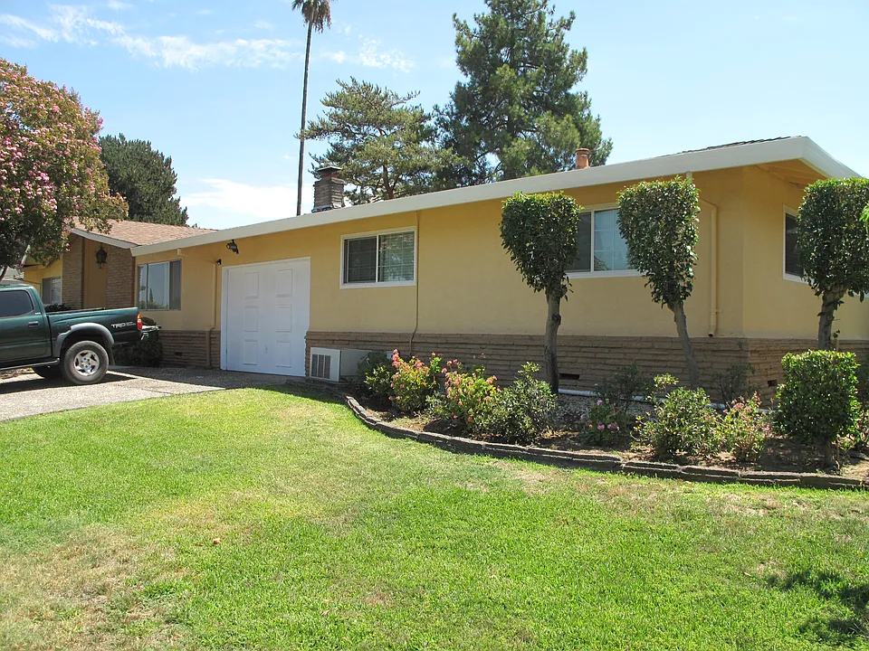 7361 S Land Park Dr #7361