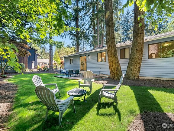 2nd image of 15658 185th Avenue NE