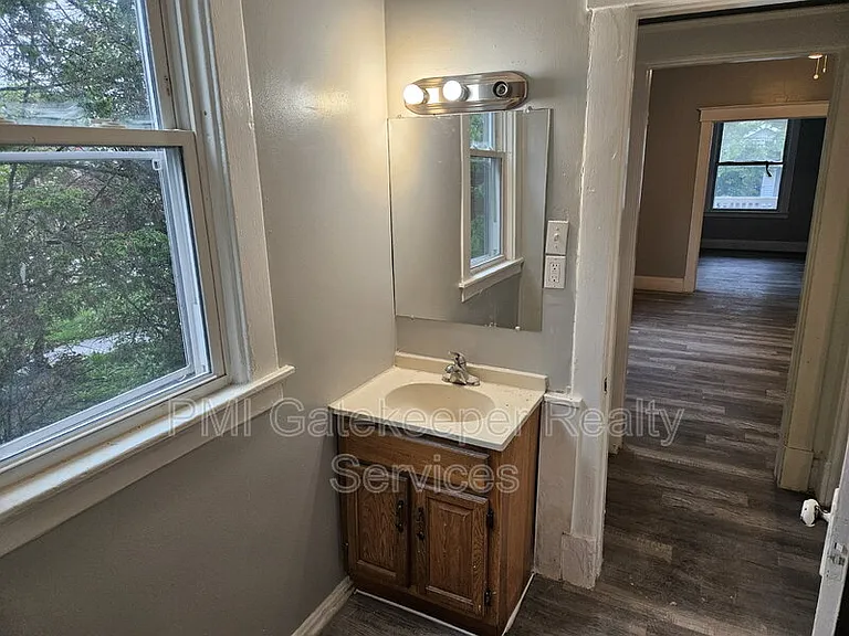 5402 Rolston Ave — Photo 15