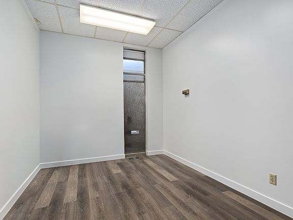 5th image of 2330 S Main St Suite 11