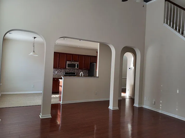 1113 Garden Square Ln — Photo 11