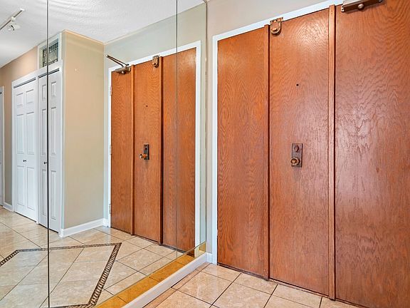 3rd image of 4170 N Marine Dr APT 8E