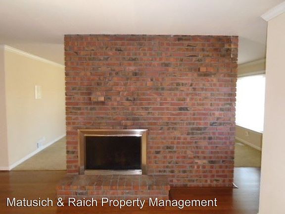3rd image of 2949 Lansford Ave