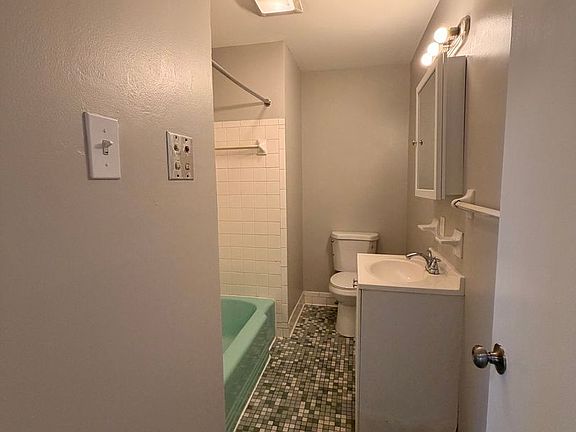 3rd image of 3012 Pamela Way #3117-4