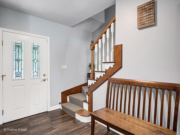 4th image of 166 Forest View Ave