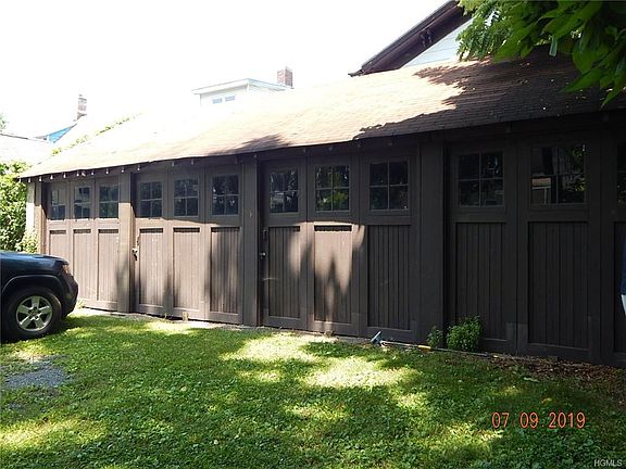 5th image of 42 Academy Ave