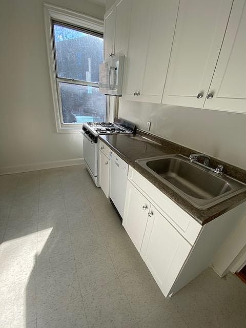 1st image of 907 Palmer Ave #5