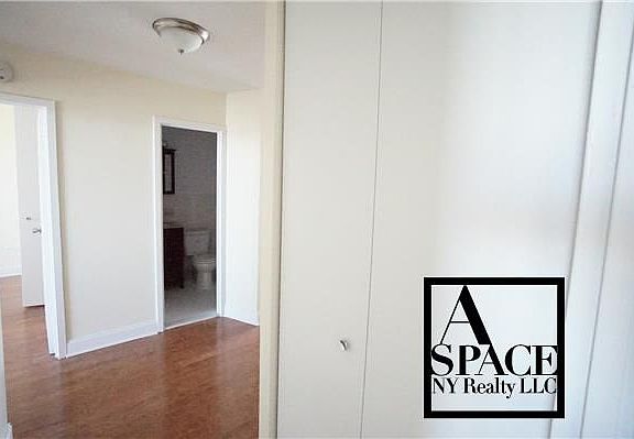 4th image of 3333 Broadway #8
