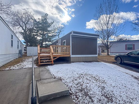 2nd image of 3000 Villard Ave Trailer 43