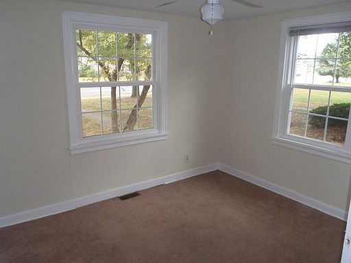 5th image of 4911 Chamberlayne Ave