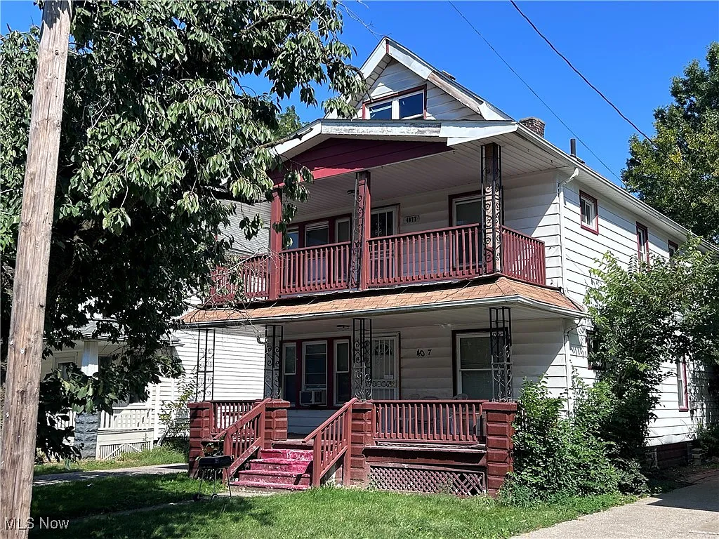 4077 E 66th St photo 1