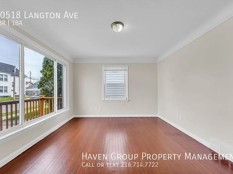 10518 Langton Ave — Photo 4