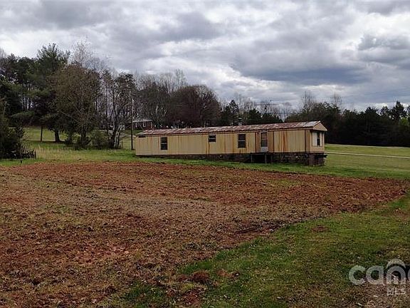 5th image of 3381 W State Highway 10