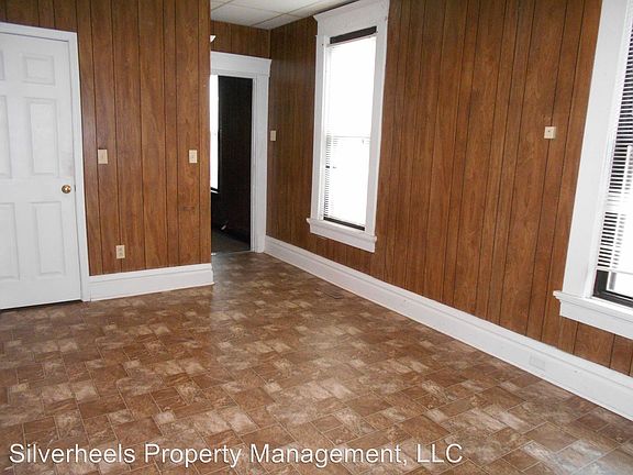 2nd image of 411 Franklin St APT A