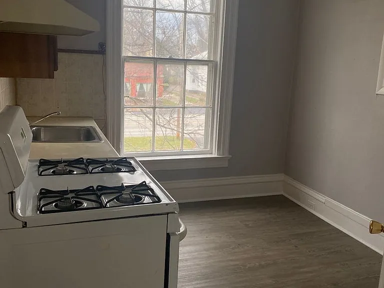 240 W Main St — Photo 2