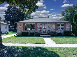 1025 E Marquette St, Appleton, WI 54911