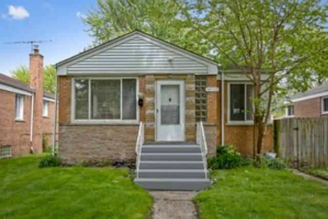 14505 Woodlawn Ave photo 1