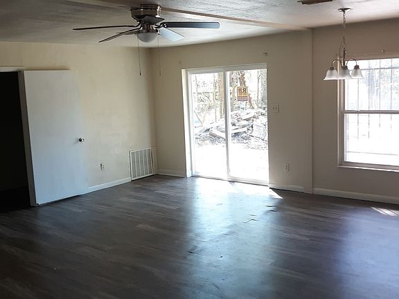 4th image of 3008 Garfield St