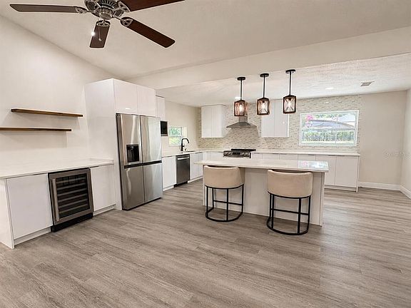 5th image of 6350 OAK MEADOW BEND