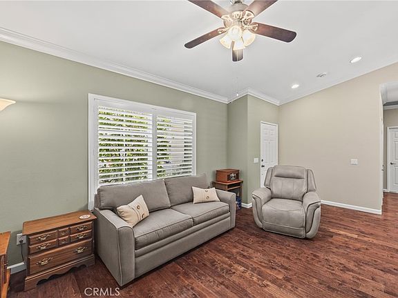 4th image of 733 Daybreak Way