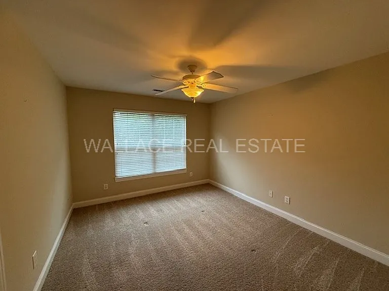 10912 Alvaros Ln — Photo 11