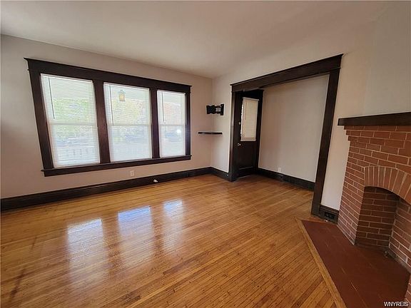 2nd image of 54 Greenfield St