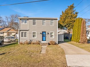 28 Bonney St, Fairhaven, MA 02719