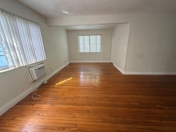 3rd image of 3-127 Phoenetia Ave #3