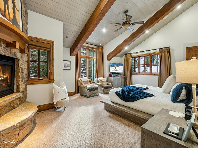 2520 Bear Hollow Dr — Photo 20