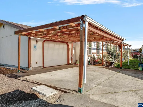 20804 Butteville Rd NE, Aurora, OR 97002