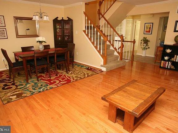 4th image of 11429 Oak Leaf Dr