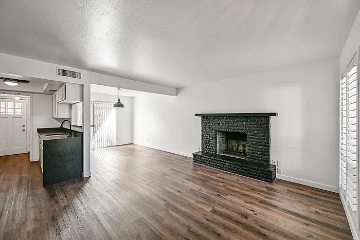 4549 E Rhonda Dr
